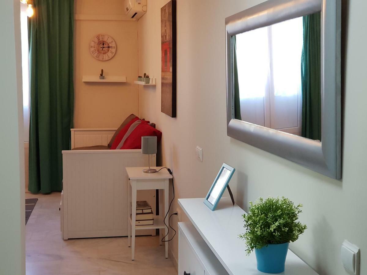 **** Genuar Apartments Malaga Center Bagian luar foto